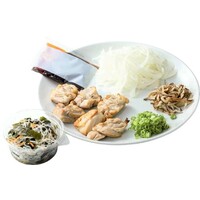 親子丼とねばねば春雨サラダ