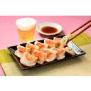 国産若鶏で餃子の具包みました