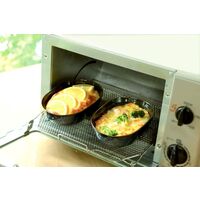 町のレストランのグラタン皿　紺窯変